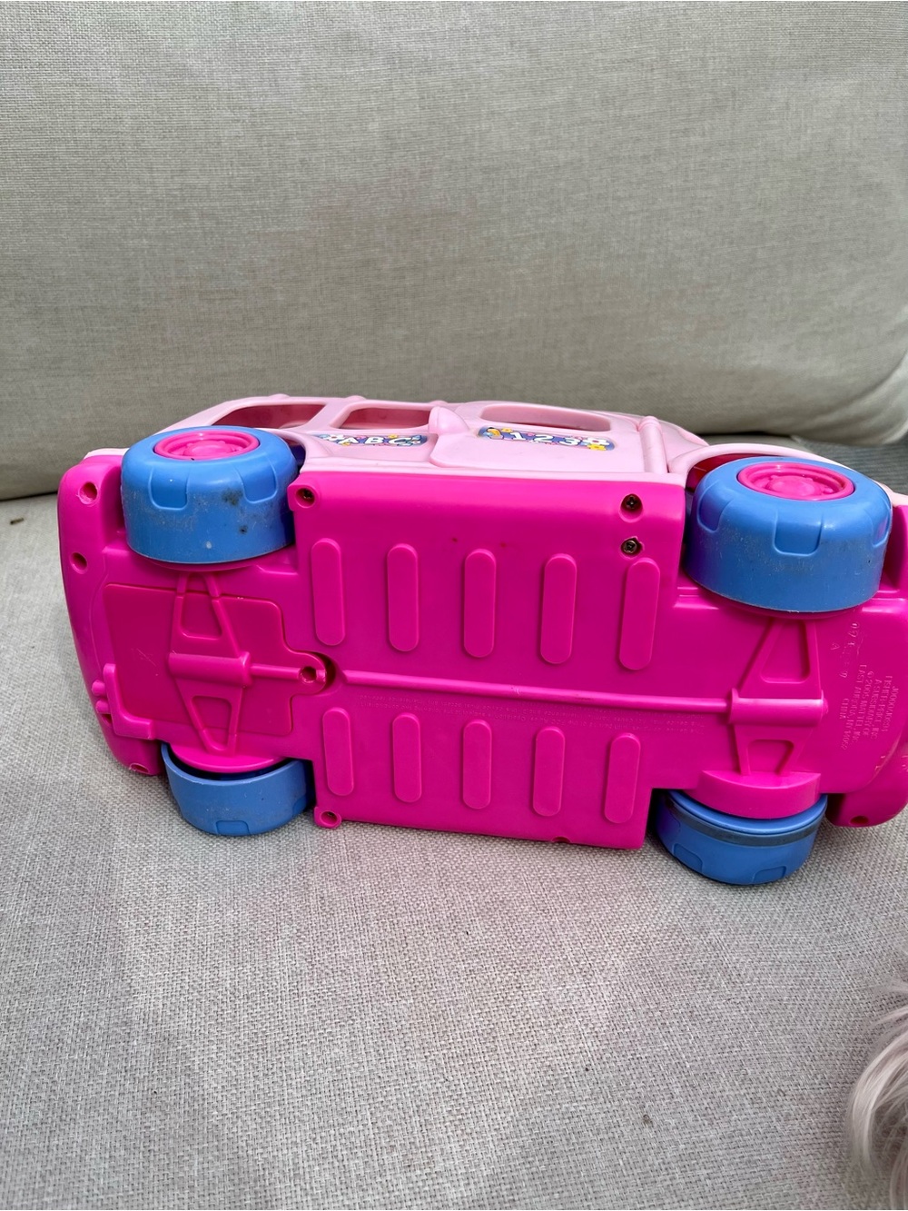 FISHER-PRICE - LITTLE PEOPLE MUSICAL SCHOOL BUS WITH DRIVER AND STUDENTS - Picture 8 of 8